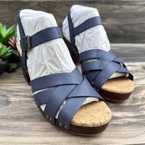 Korks Naomi platform wedge sandals in navy blue leather size 10
